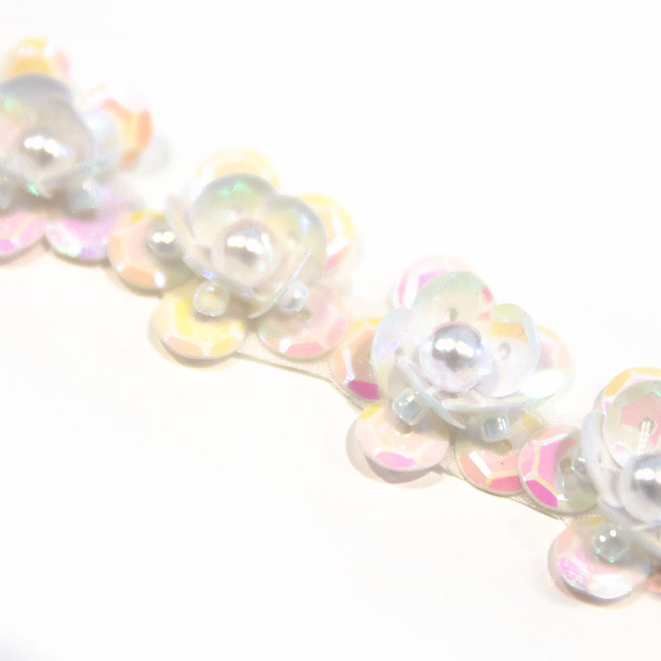 Daisy Flower Sequin  Trim w Beaded Centre