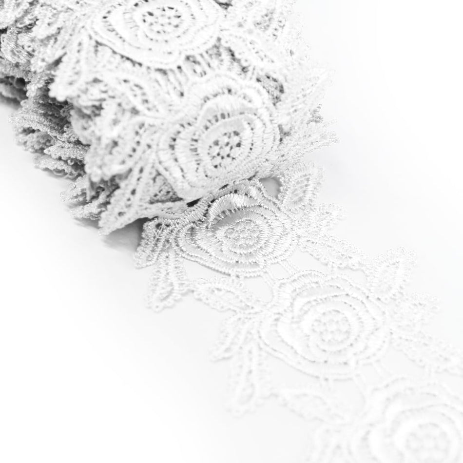 Lace Guipure Trim w Roses