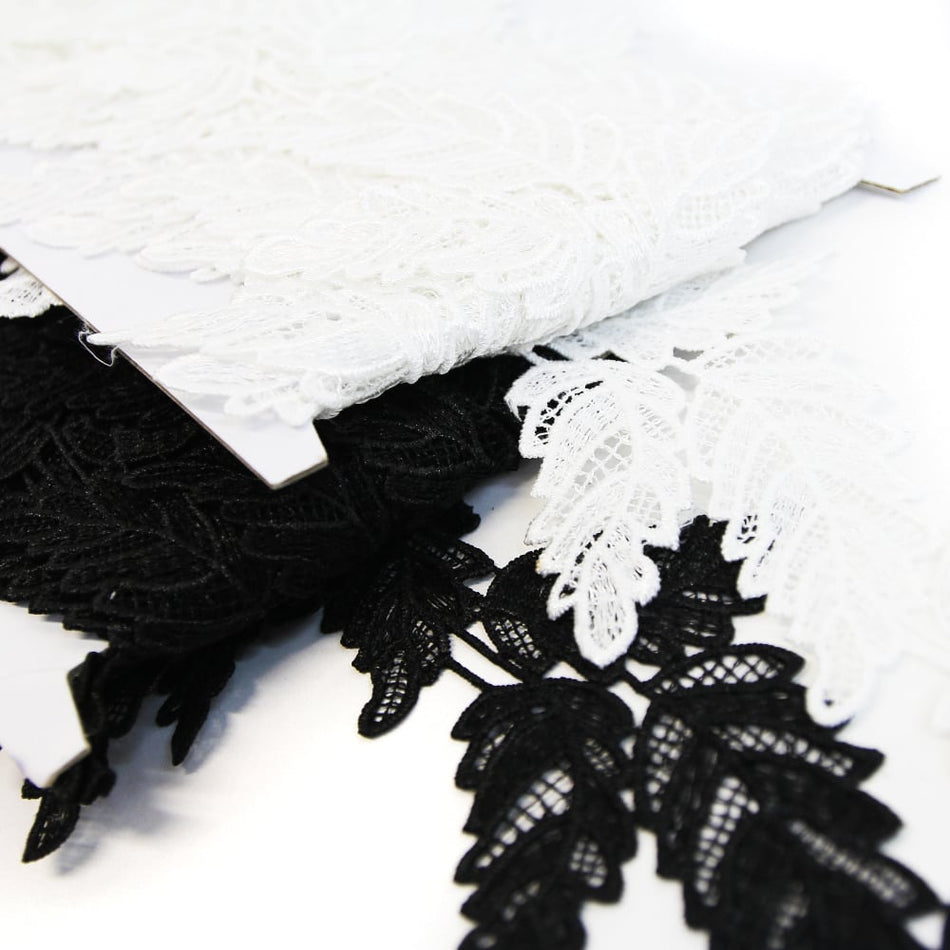 Lace Guipure Trim w Triple Fern Vine