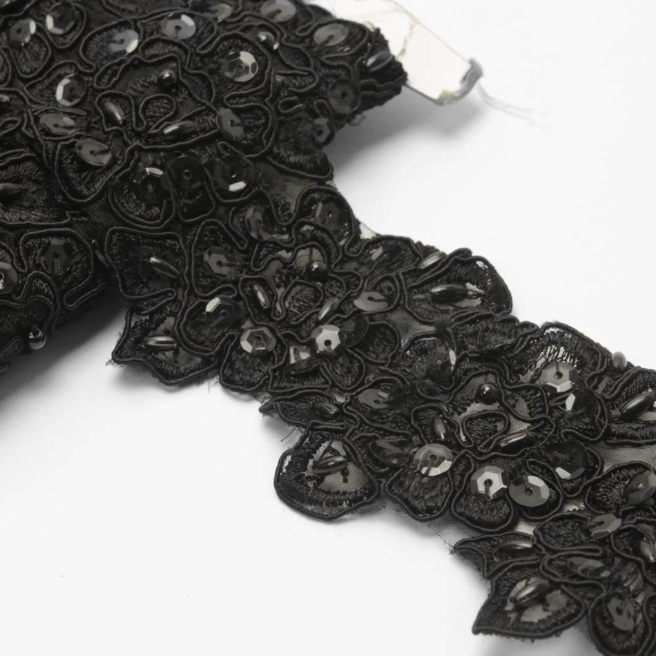 Lace Trim w Rose Motif & Beading