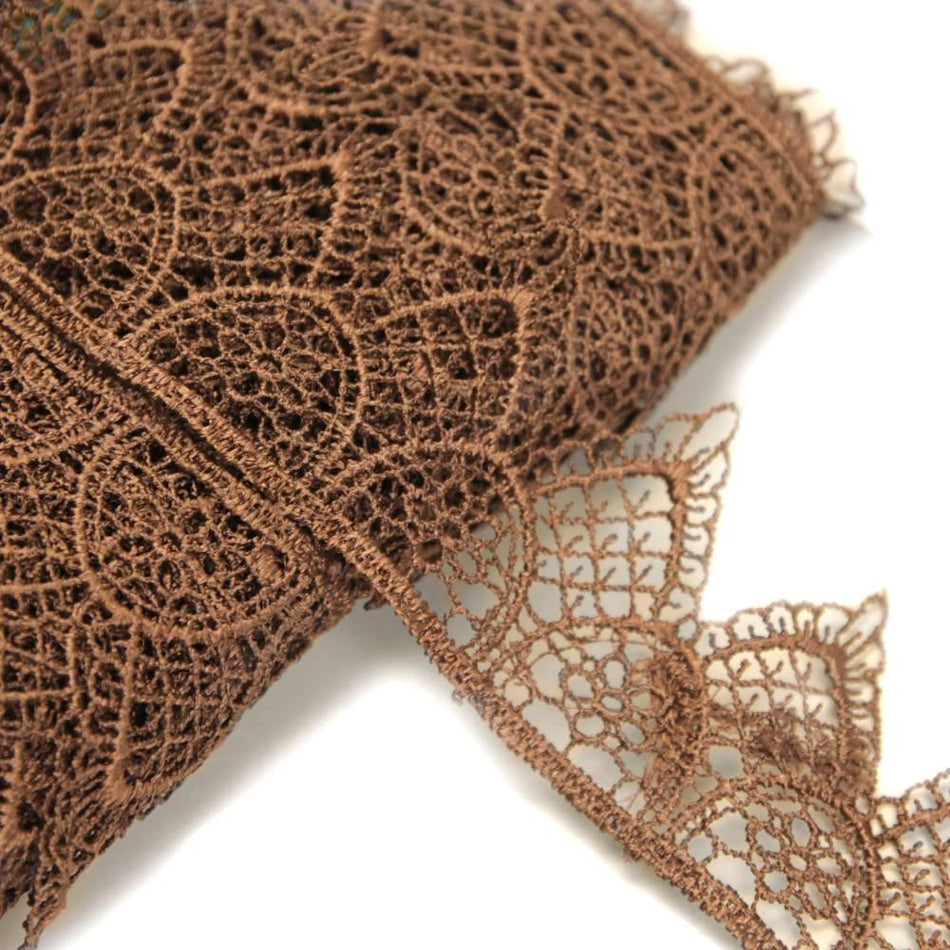 Lace Guipure Trim w Daisies & Pointed Scalloped Edging