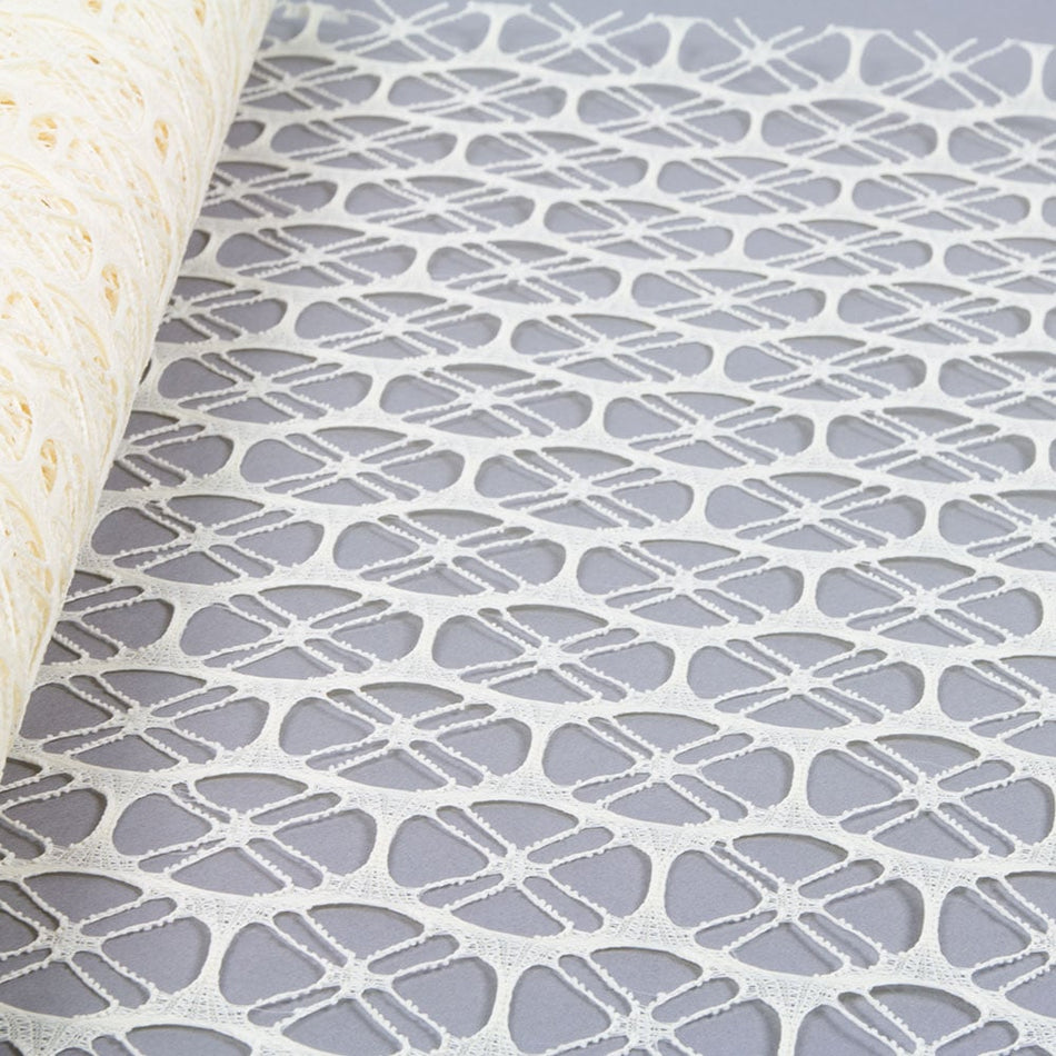 Oval Weave Veiling / Netting Mesh w Criss-Cross - 48cm / 19"