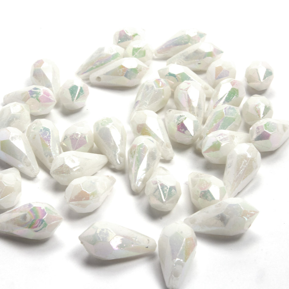 Briolette Faceted Teardrop Beads - Horizontal Drilled - 18x9mm (24 Pack)